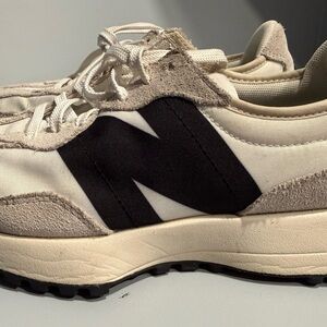 Women's New Balance 327 Sneakers - 7